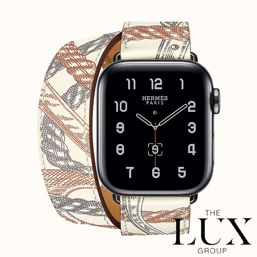 Apple Watch Hermès Series 5 Blanc Allover Print Double Tour 40 mm Space  Black Version - The Lux Group