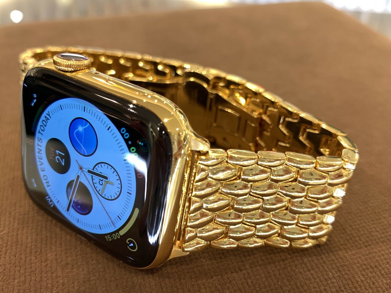 Apple Watch Series 7 de 45mm Gold Prime LTE (Caixa Solid Gold 24KT/Pulseira  Solid Gold and Silver) Pagamento Seguro com Mercado Pago, Paypal,  PagSeguro, Pix